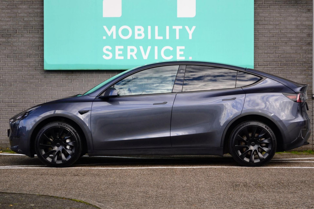Tesla Model Y (L703ZS) met abonnement