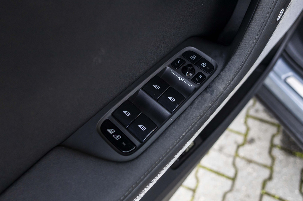 Polestar 2 (J887SK) met abonnement
