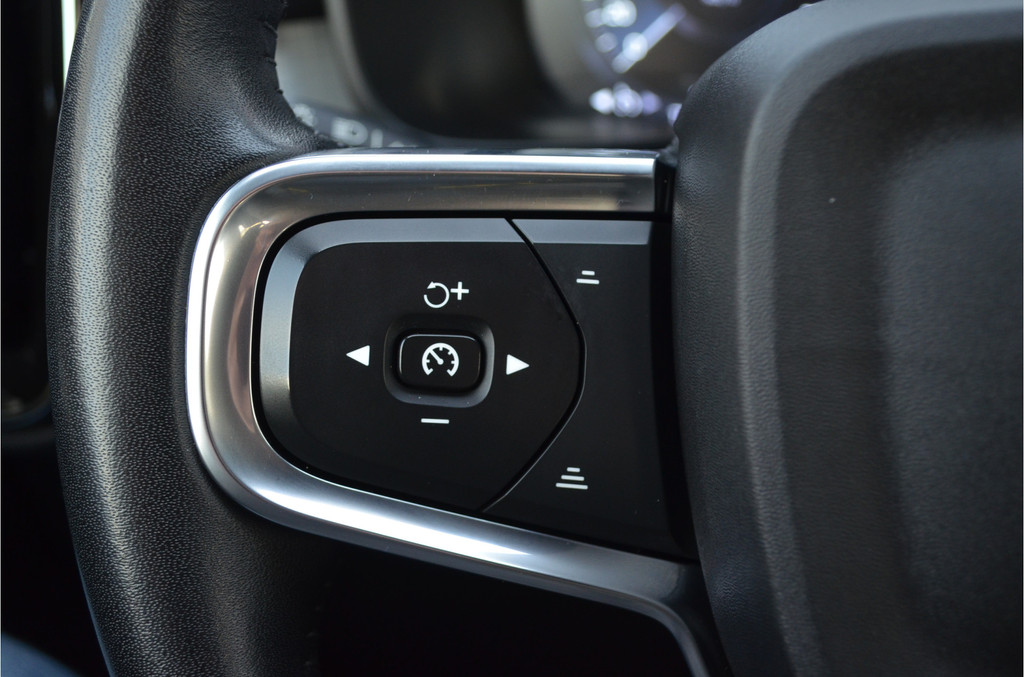 Volvo XC40 (J969XV) met abonnement