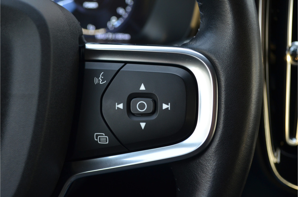 Volvo XC40 (J969XV) met abonnement