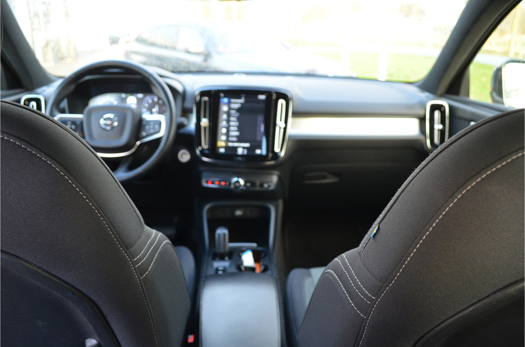 Volvo XC40 (J969XV) met abonnement