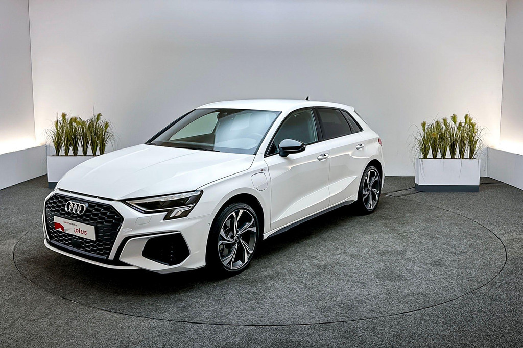 Audi A3 (JKX90B) met abonnement