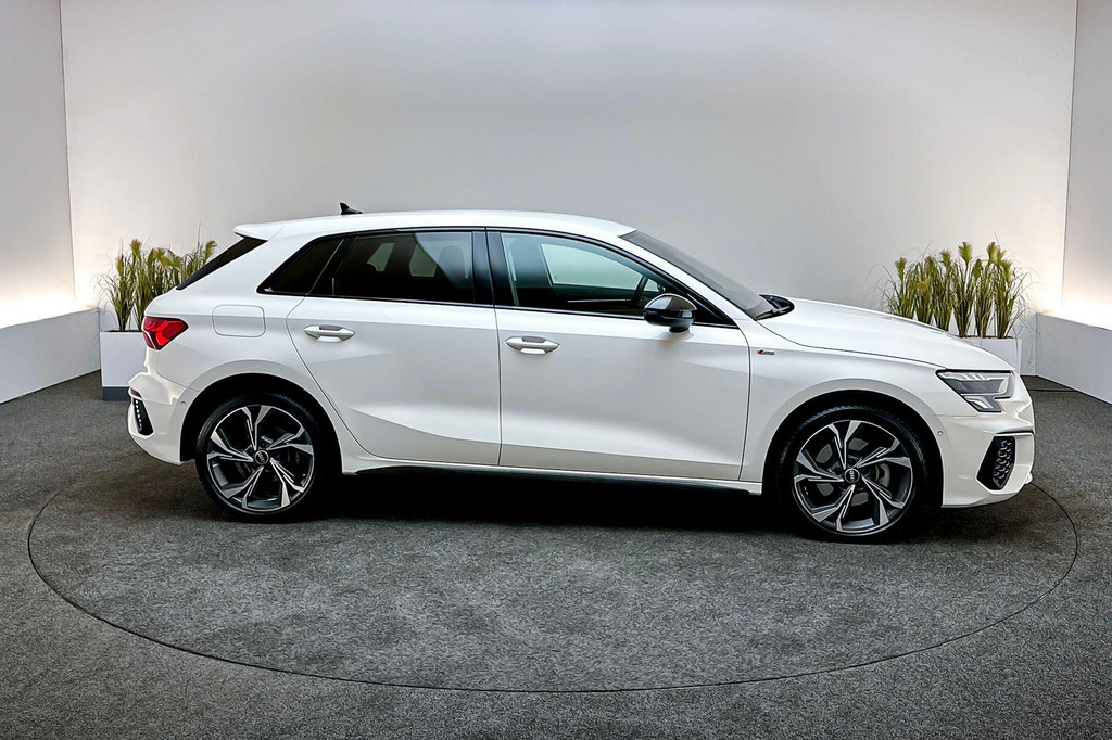 Audi A3 (JKX90B) met abonnement