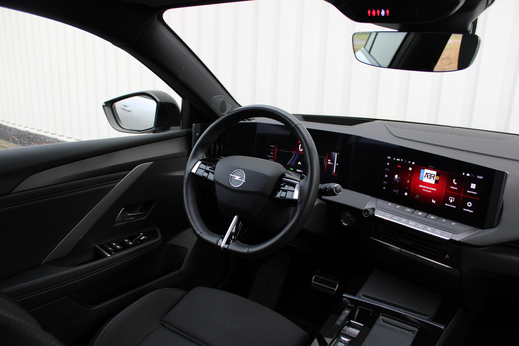 Opel Astra (GGK49T) met abonnement