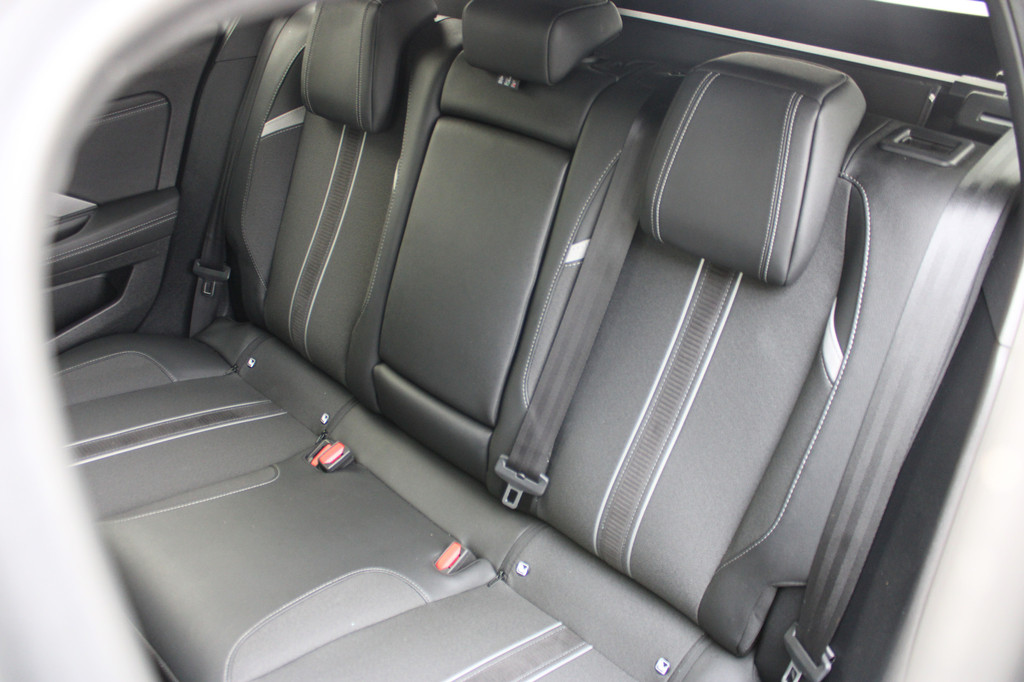 Opel Astra (GGK49T) met abonnement