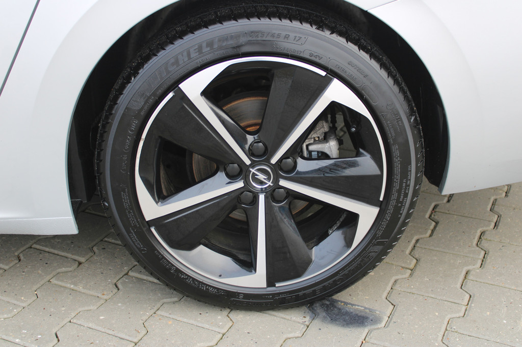 Opel Astra (GGK49T) met abonnement