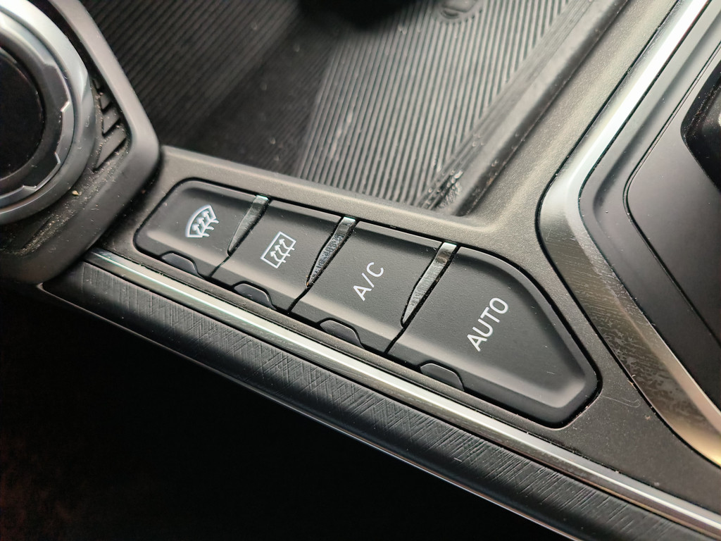 Lynk & Co 01 (HSK24F) met abonnement