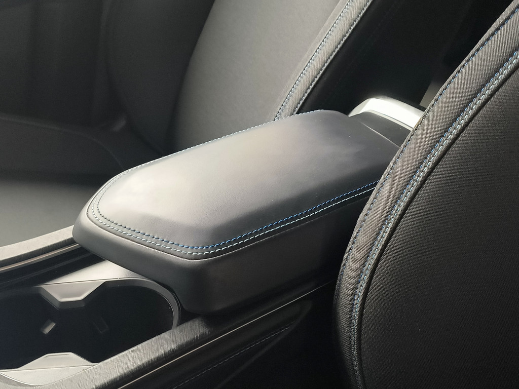 Lynk & Co 01 (HSK24F) met abonnement