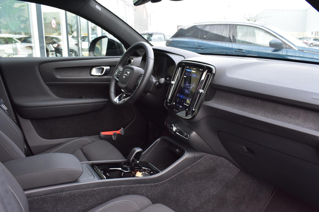 Volvo C40 (R214LV) met abonnement