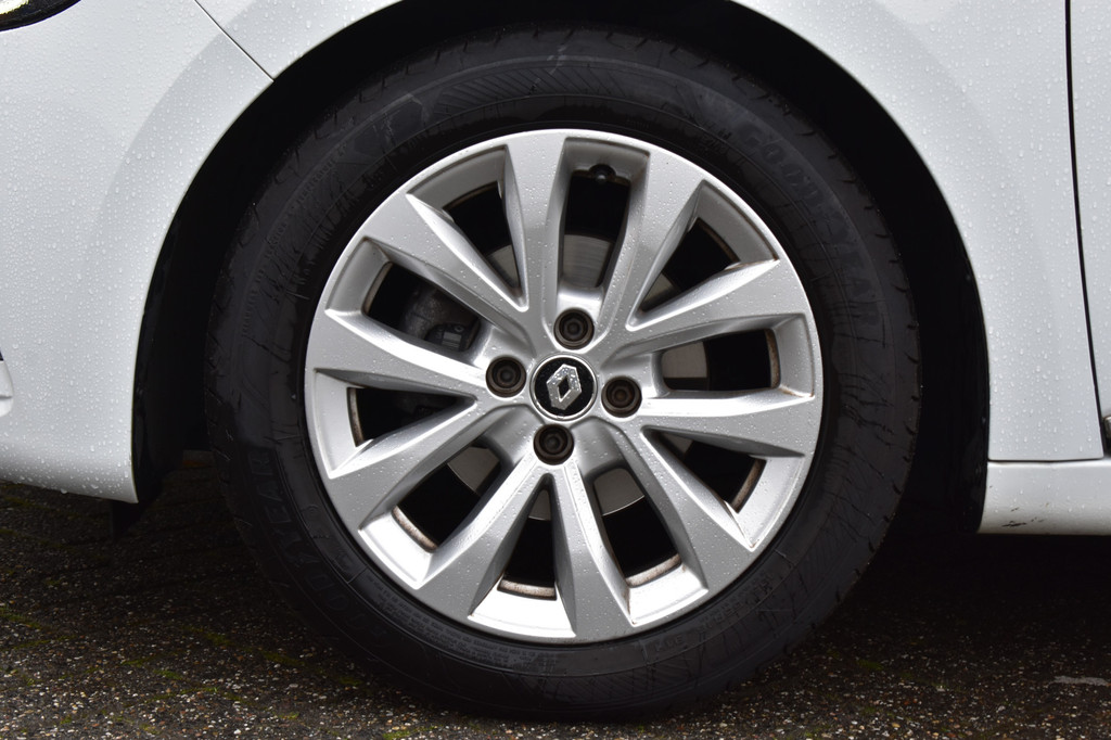 Renault Clio (N600TF) met abonnement