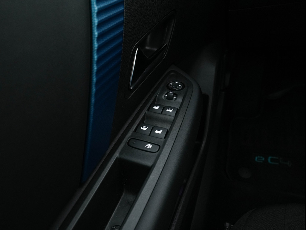 Citroën Ë-C4 (T662LD) met abonnement