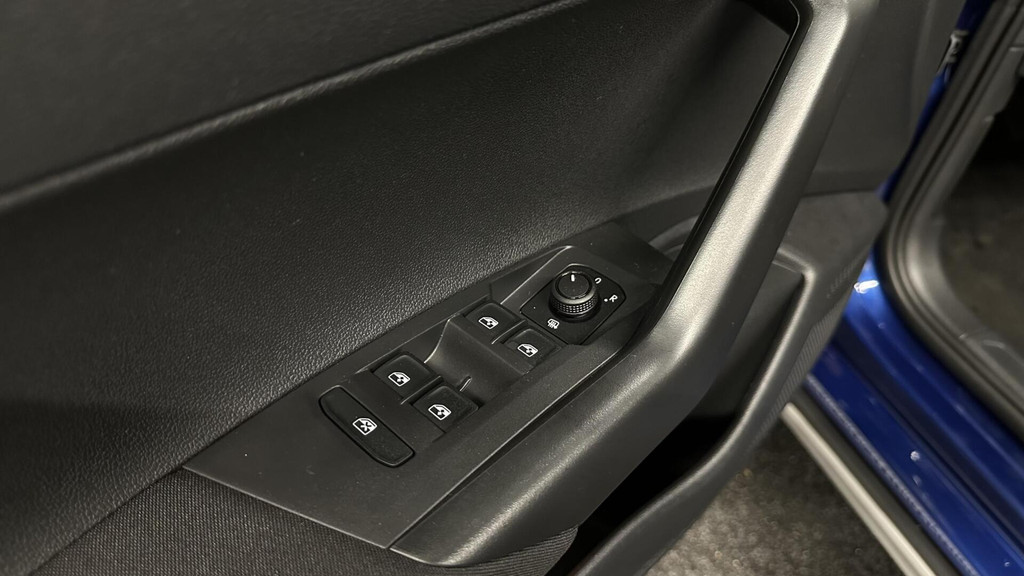 Volkswagen Taigo (T368DV) met abonnement