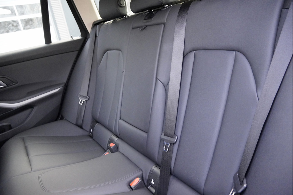 BMW 3 Serie touring (J086PV) met abonnement
