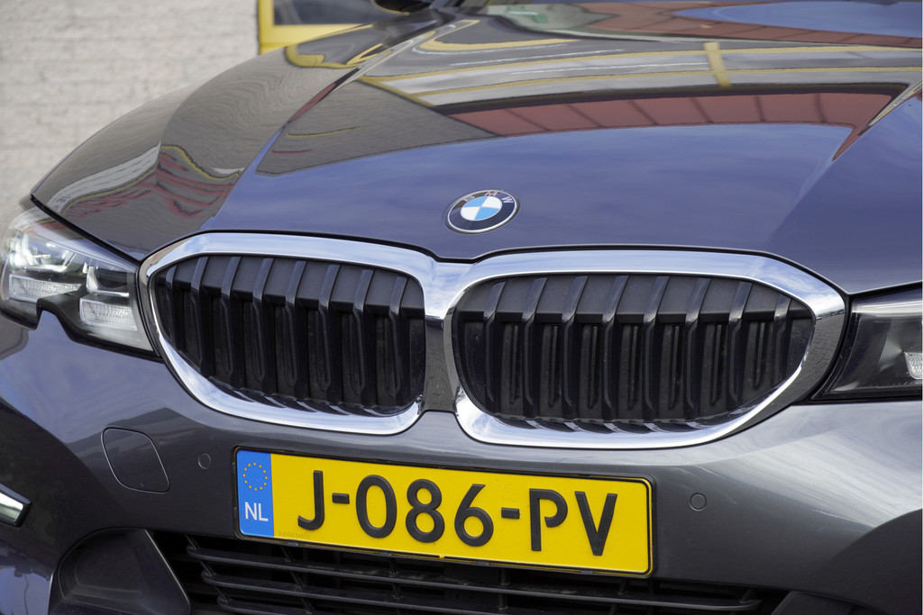 BMW 3 Serie touring (J086PV) met abonnement