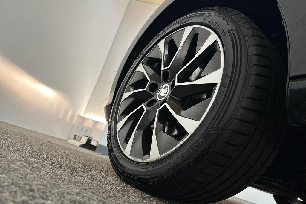 ŠKODA Fabia (J688RF) met abonnement