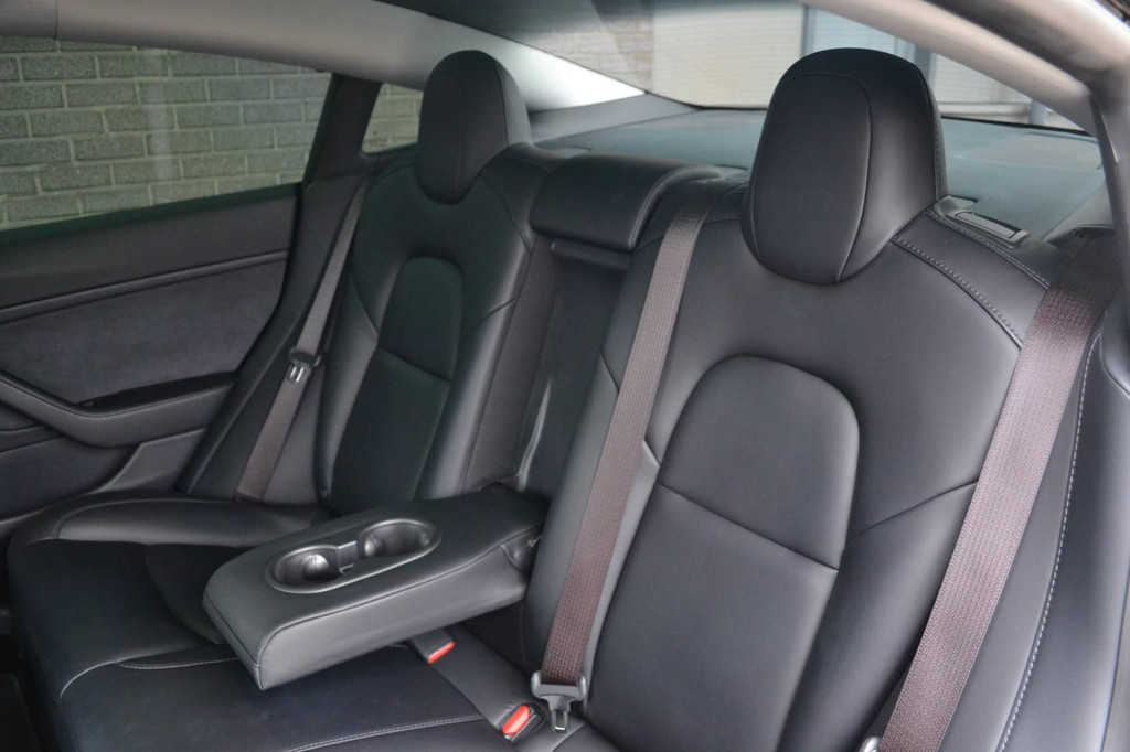 Tesla Model 3 AWD (K843KF) met abonnement