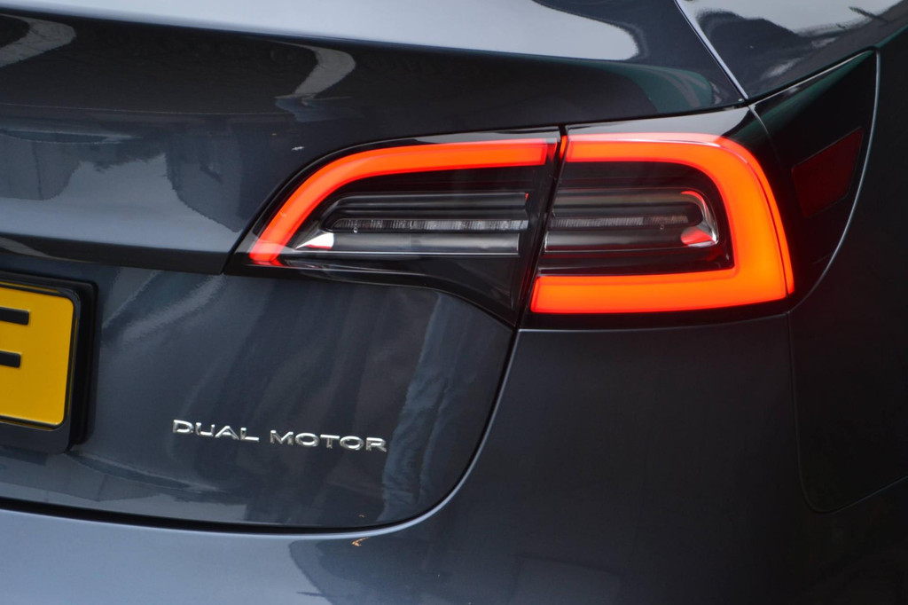 Tesla Model 3 AWD (K843KF) met abonnement