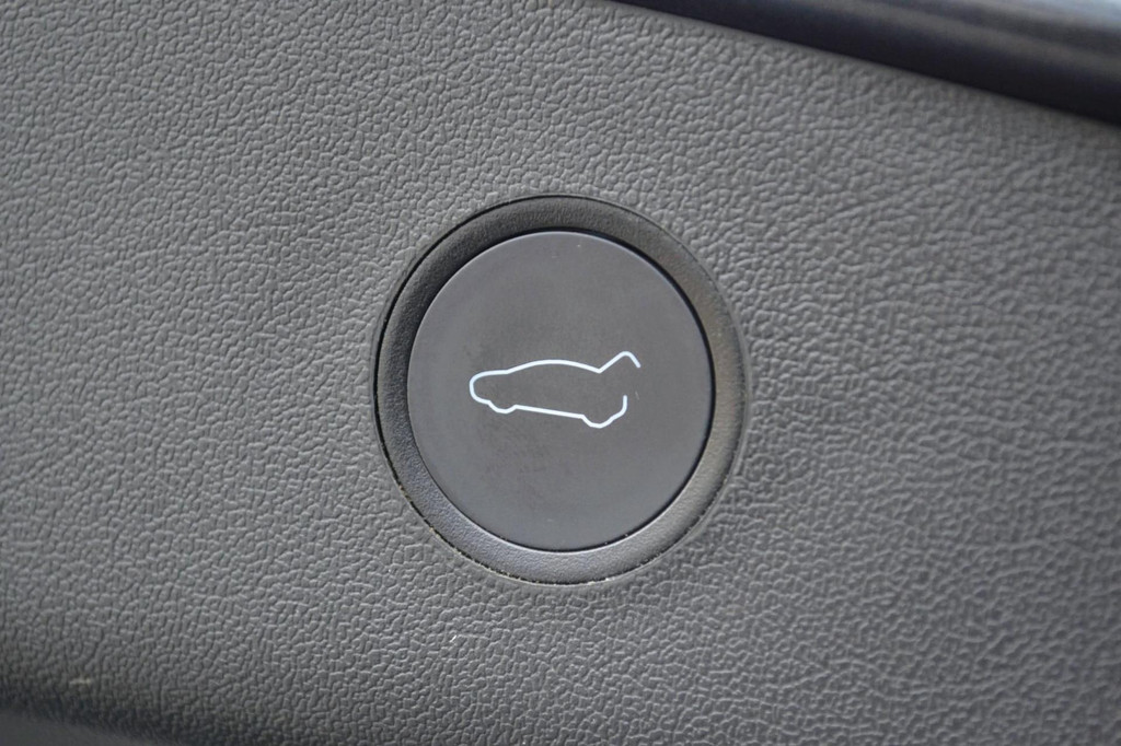 Tesla Model 3 AWD (K843KF) met abonnement