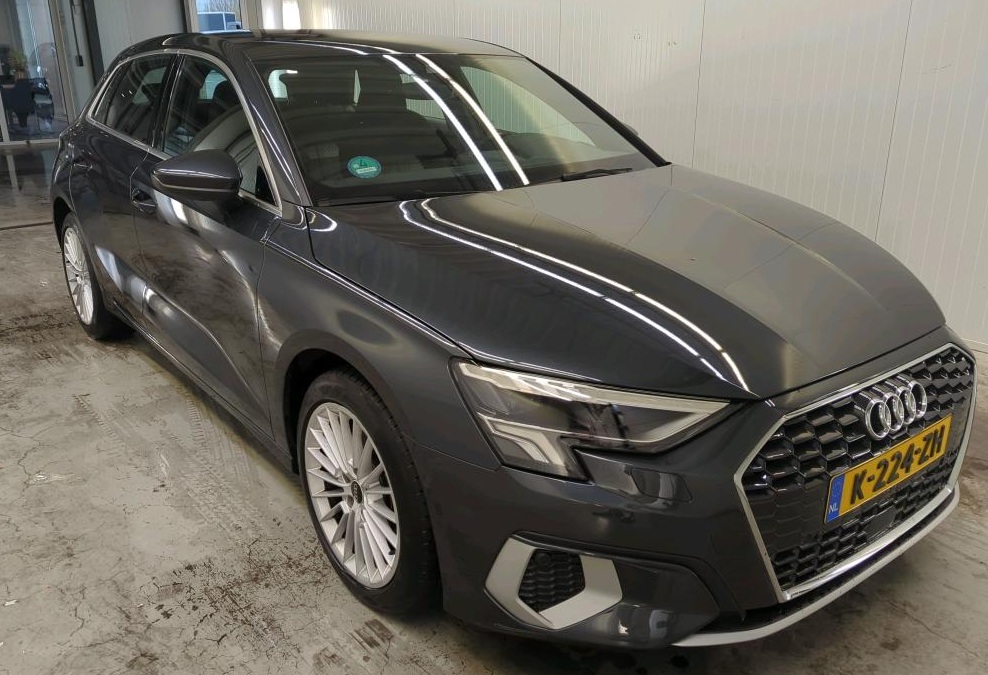 Audi A3 (K224ZH) met abonnement