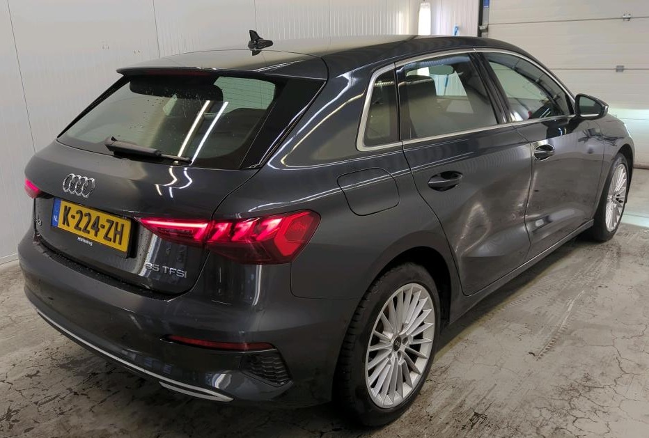 Audi A3 (K224ZH) met abonnement