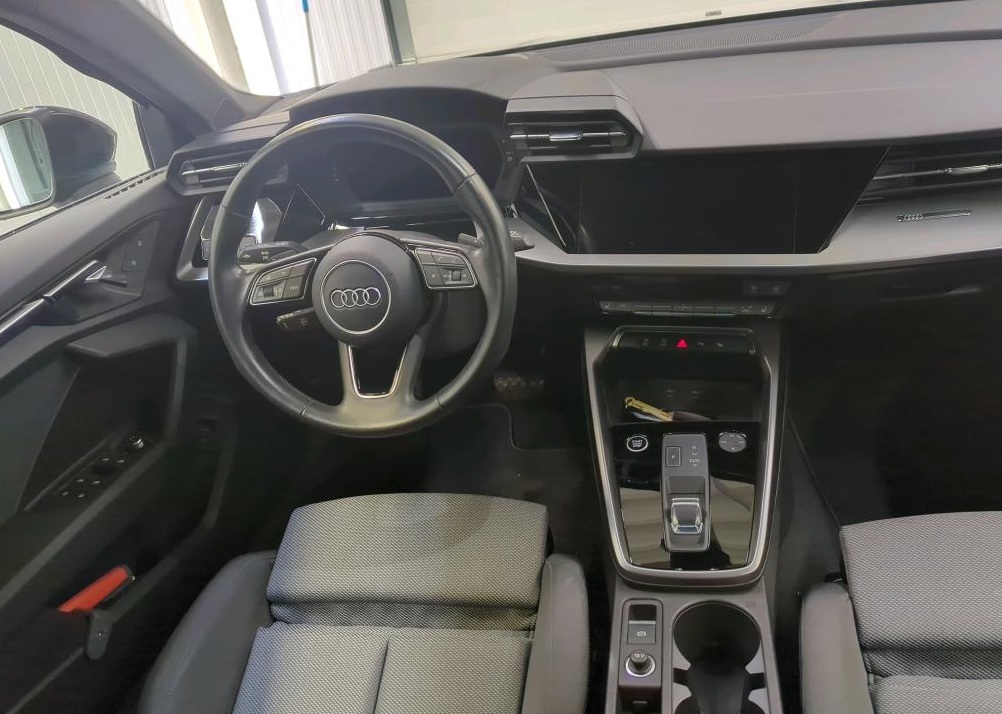 Audi A3 (K224ZH) met abonnement