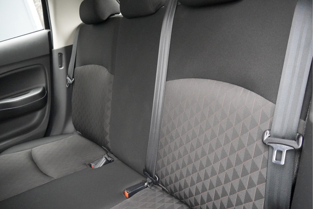 Mitsubishi Space Star (J050XG) met abonnement