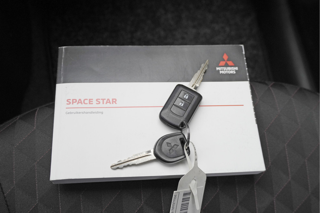 Mitsubishi Space Star (J050XG) met abonnement