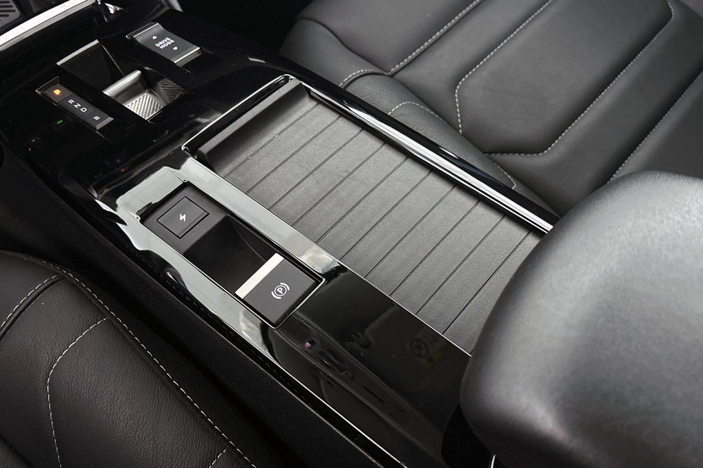 Citroën Ë-C4 (T314JD) met abonnement