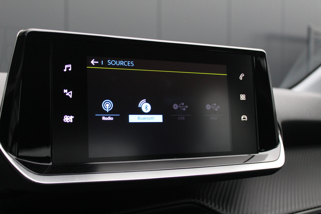 Peugeot e-208 (K762HF) met abonnement