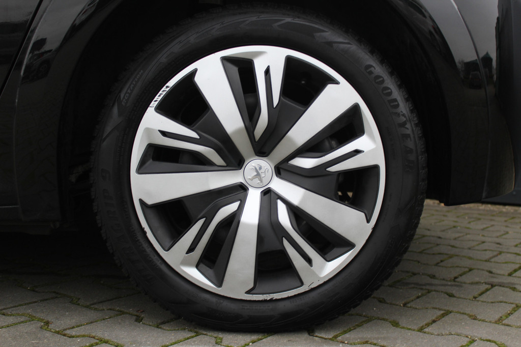 Peugeot e-208 (K762HF) met abonnement