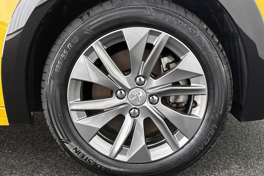 Peugeot e-208 (J647HJ) met abonnement