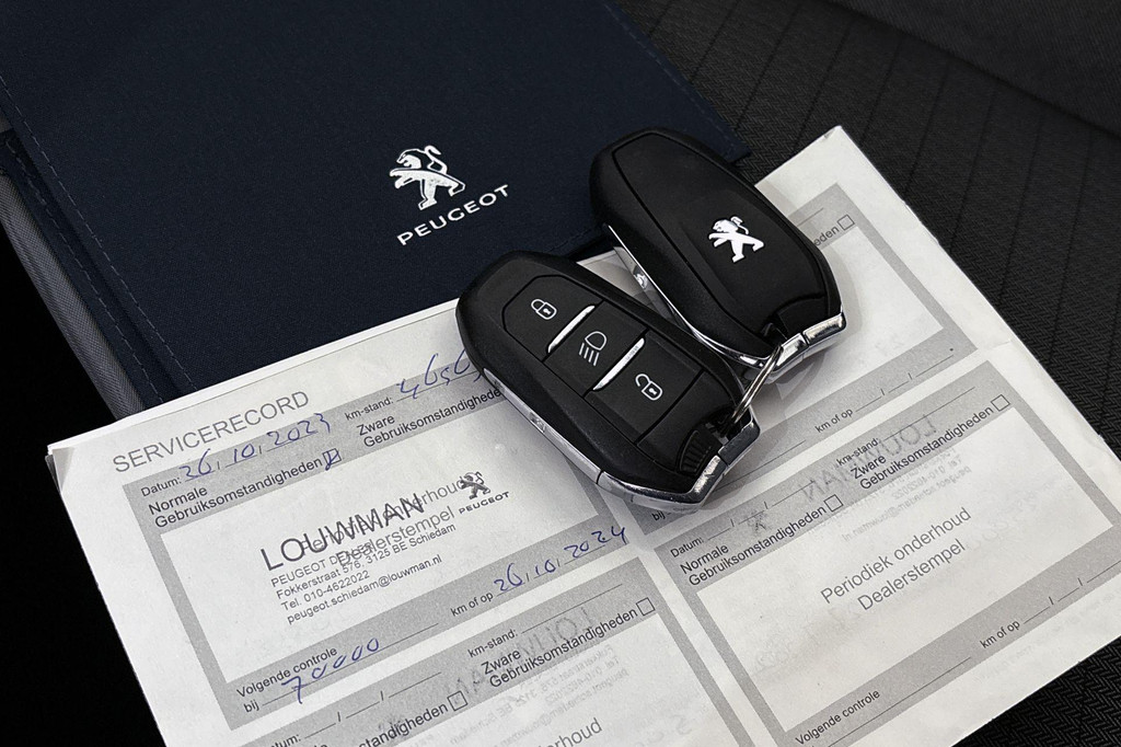 Peugeot e-208 (J647HJ) met abonnement