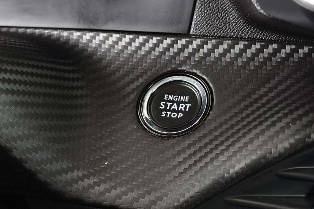 Peugeot e-208 (J647HJ) met abonnement