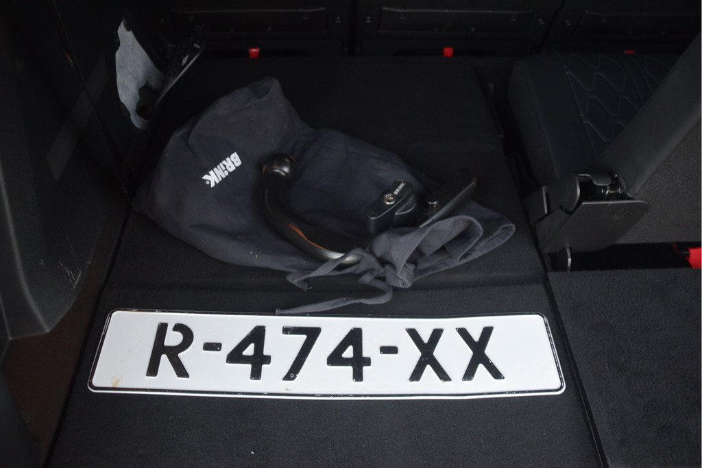 Peugeot 5008 (R474XX) met abonnement