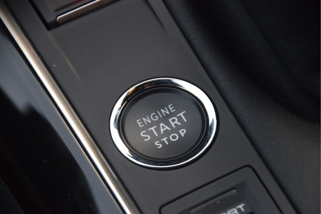 Peugeot 5008 (R474XX) met abonnement