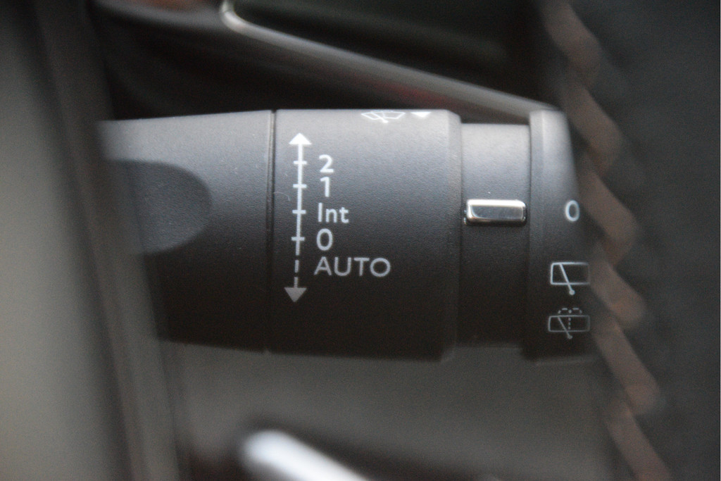 Peugeot 5008 (R474XX) met abonnement