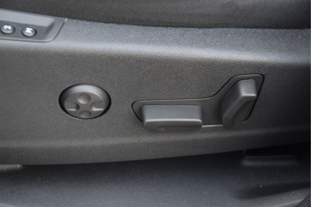 Peugeot 5008 (R474XX) met abonnement