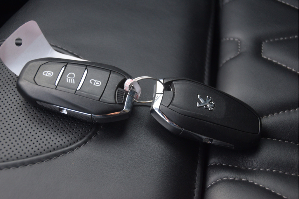 Peugeot 5008 (R474XX) met abonnement