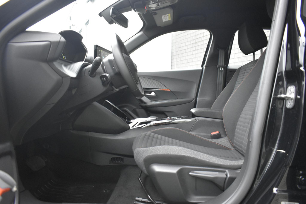 Peugeot e-2008 (T821HL) met abonnement