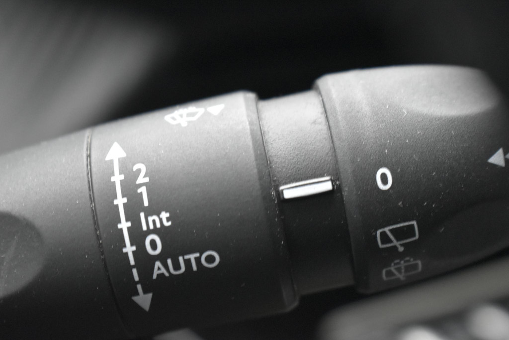 Peugeot e-2008 (T821HL) met abonnement