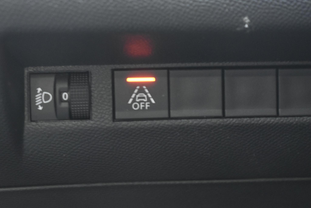 Peugeot e-2008 (T821HL) met abonnement