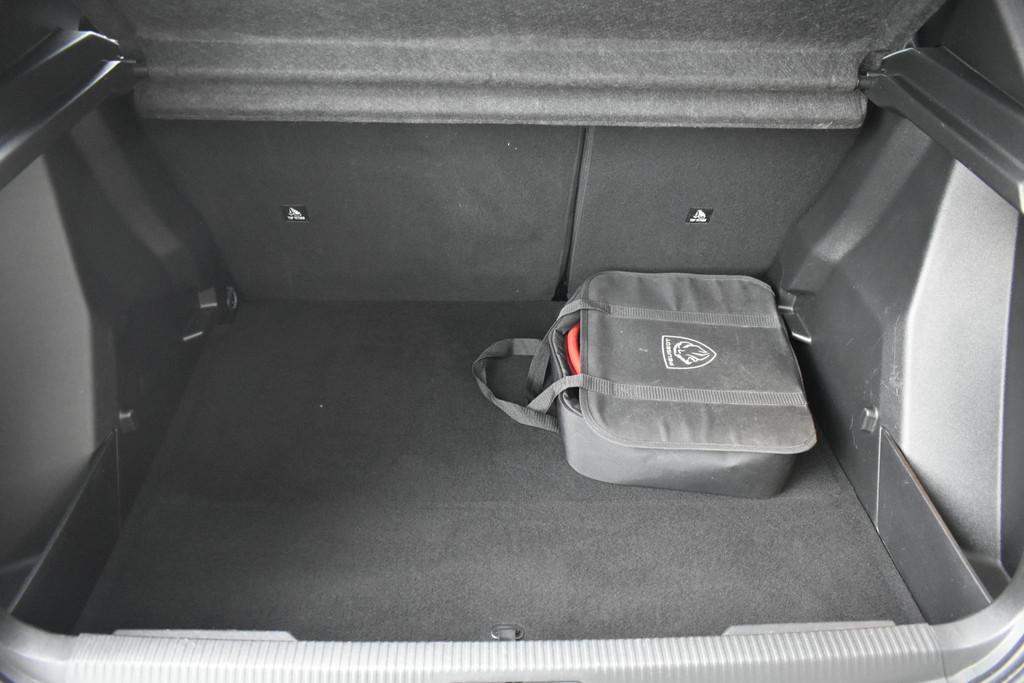 Peugeot e-2008 (T821HL) met abonnement