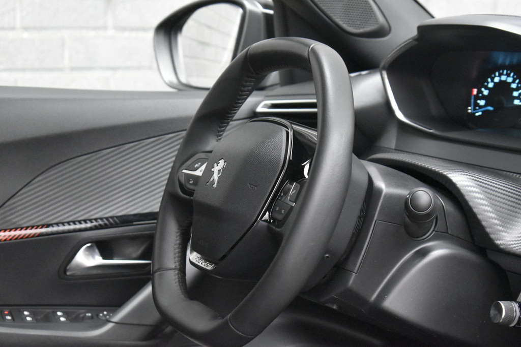 Peugeot e-2008 (T821HL) met abonnement