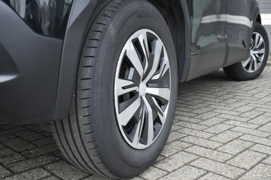 Peugeot e-2008 (T821HL) met abonnement