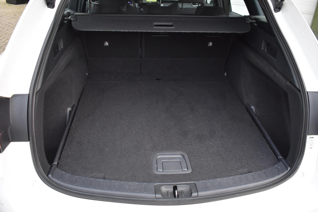 Toyota Corolla Touring Sports (J044VN) met abonnement