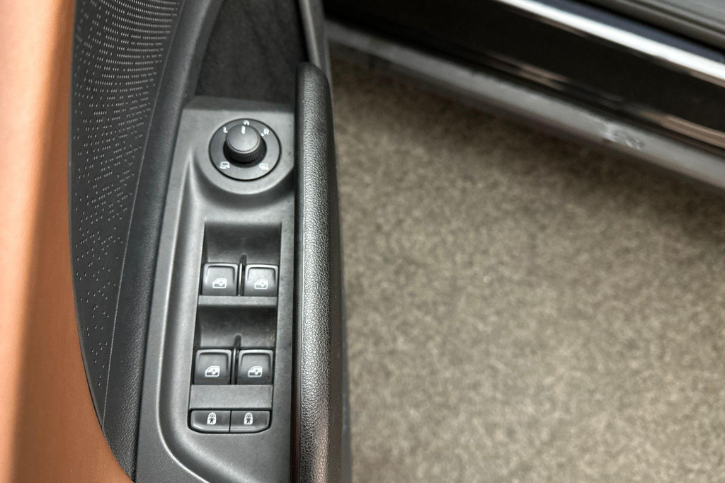 ŠKODA ENYAQ iV (N973ZT) met abonnement