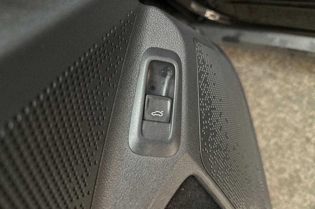 ŠKODA ENYAQ iV (N973ZT) met abonnement