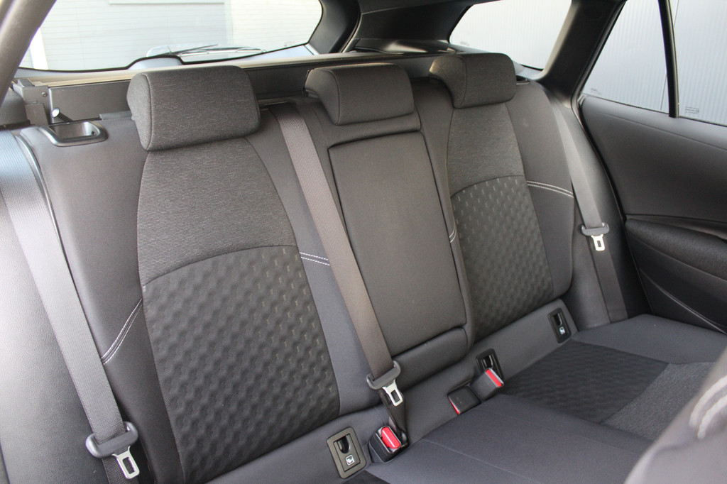 Toyota Corolla Touring Sports (T127VF) met abonnement