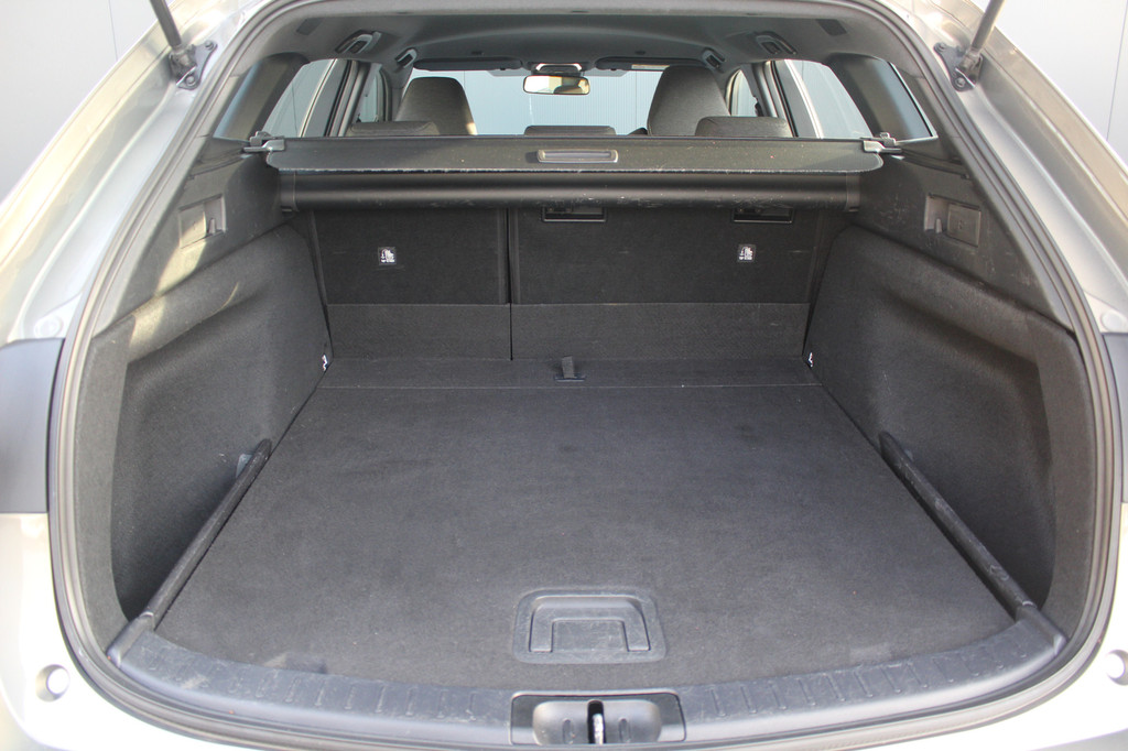 Toyota Corolla Touring Sports (T127VF) met abonnement