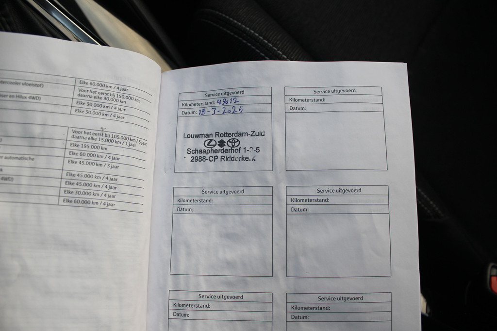 Toyota Corolla Touring Sports (T127VF) met abonnement